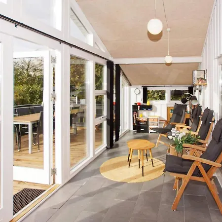 8 Person Holiday In Hemmet Falen